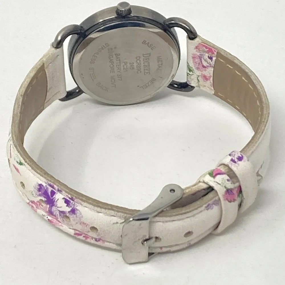 Decree Womens Watch 30mm Silver Tone Gunmetal Floral Spring New Battery 8.5